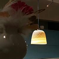 Luminaire, bel exemple de translucidité Luminaire, bel exemple de translucidité